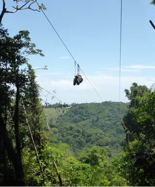 Erlebe eine Costa Rica Canopy Zip-Line Tour
